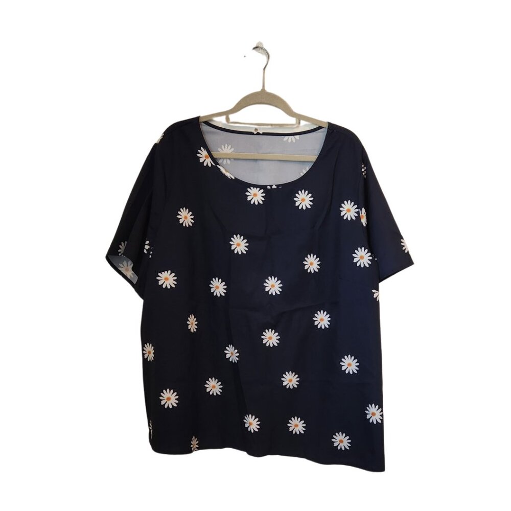 Emery Rose Daisy Print Short Sleeve Blouse – Size 4XL
